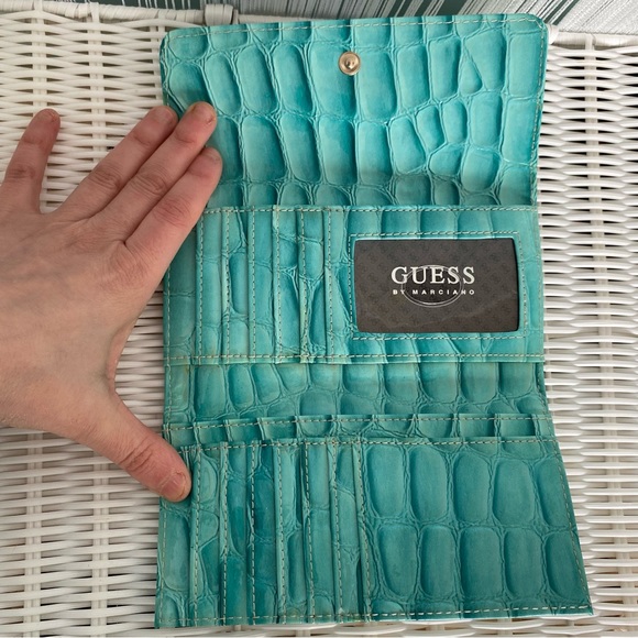 Rare Patent Guess Turquoise Shoulder Bag With Matching Wallet Set - Picture 16 of 17